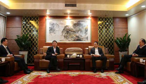 中南局会见中国国际航空副总裁